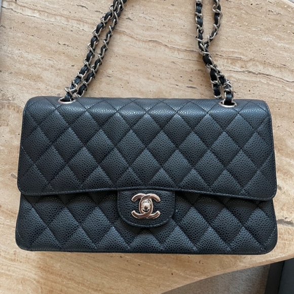 Chanel bag - Picture 1 of 7